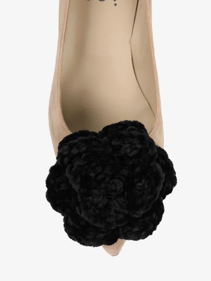 BEŻOWE SZPILKI Z KWIATEM HEGO'S MILANO