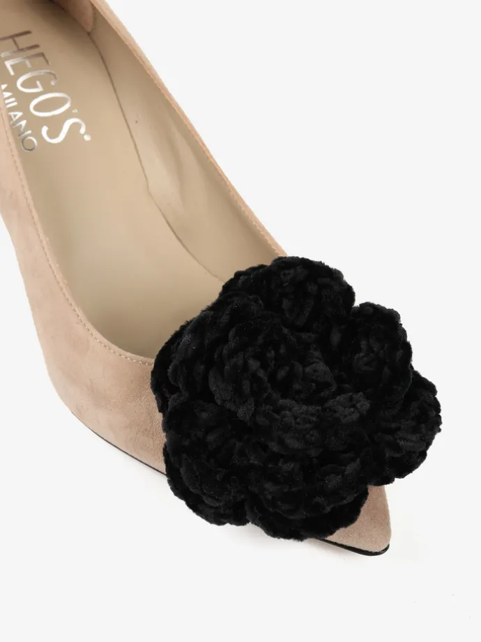 BEŻOWE SZPILKI Z KWIATEM HEGO'S MILANO