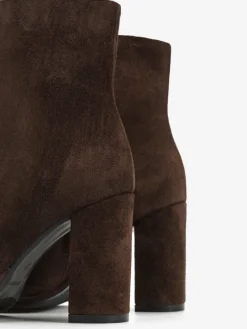 BOTKI NA SŁUPKU HEGO'S MILANO