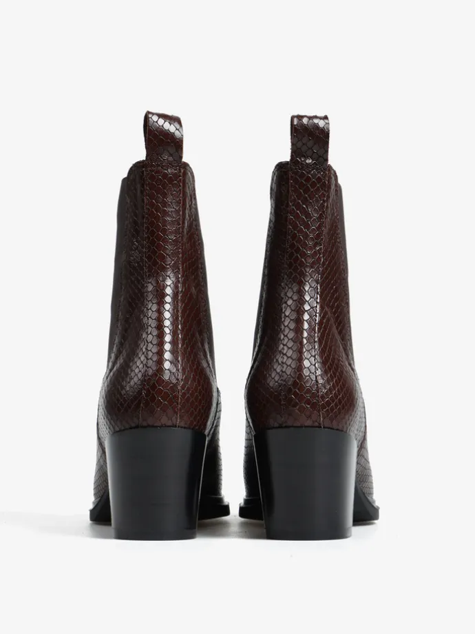 BOTKI NA SŁUPKU HEGO'S MILANO