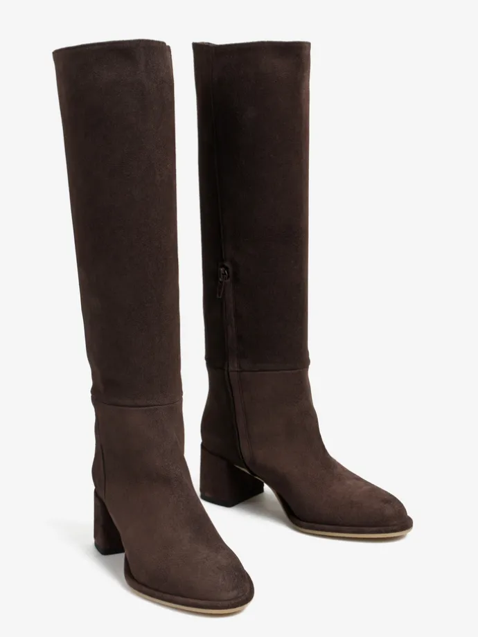 BRĄZOWE KOZAKI NA NISKIM OBCASIE HEGO'S MILANO