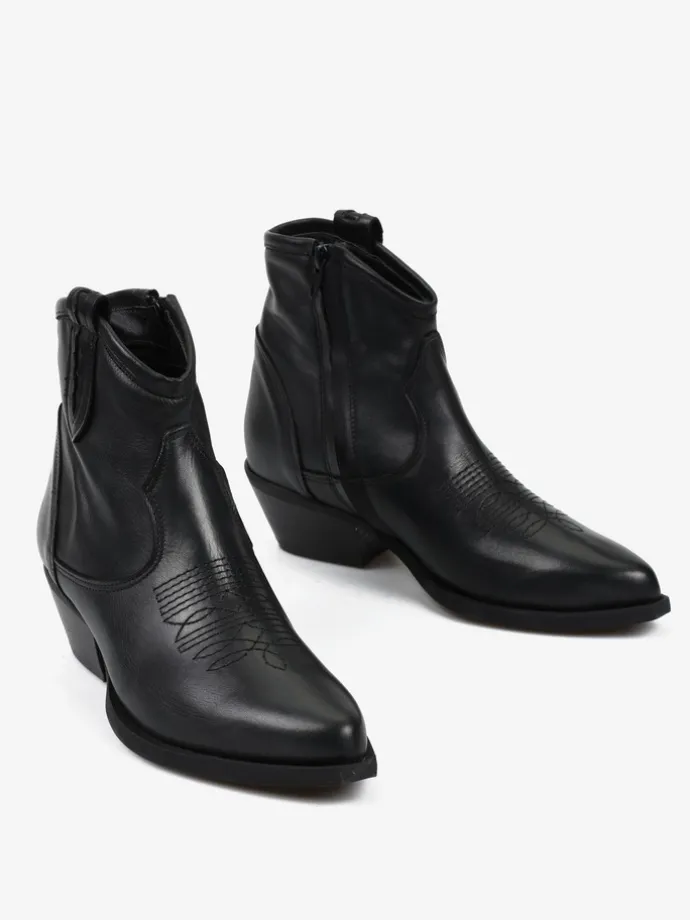 CZARNE KOWBOJKI HEGO'S MILANO