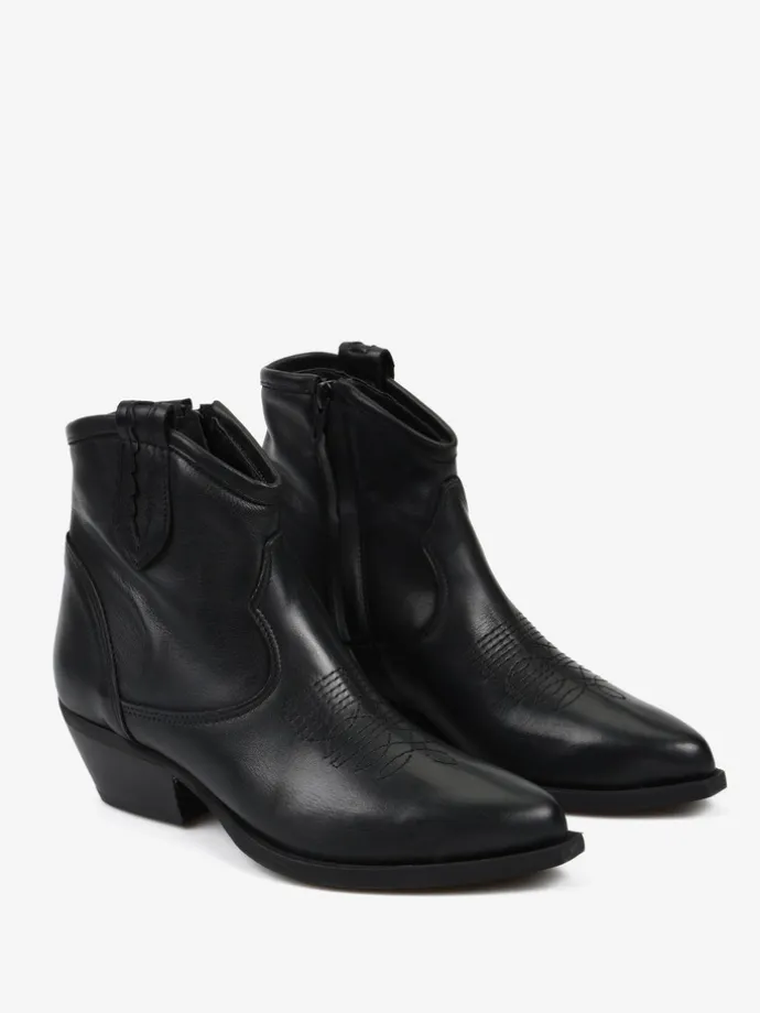 CZARNE KOWBOJKI HEGO'S MILANO