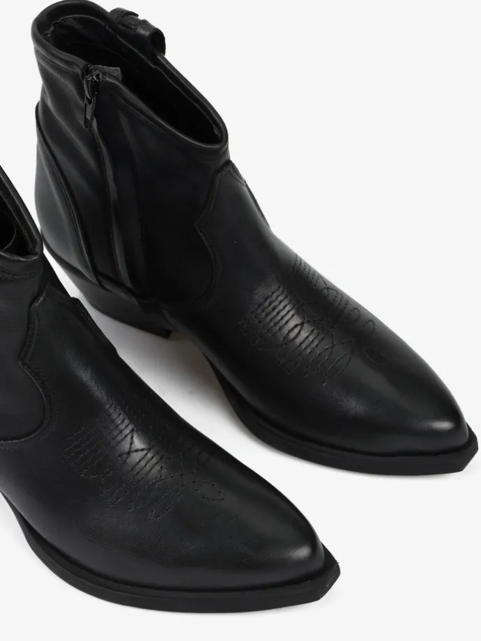 CZARNE KOWBOJKI HEGO'S MILANO