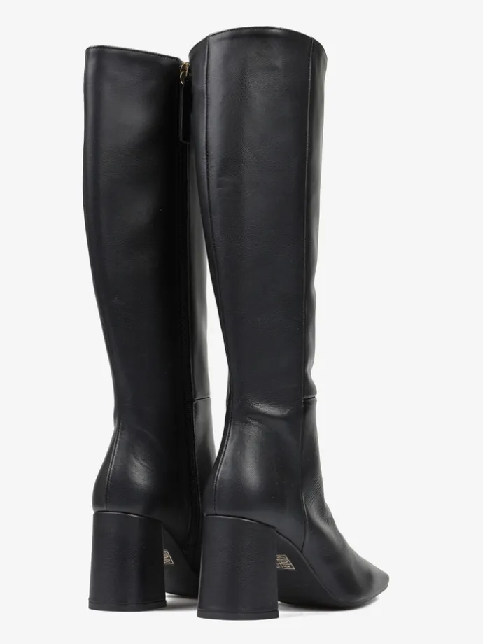 CZARNE KOZAKI NA SŁUPKU HEGO'S MILANO