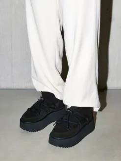 CZARNE ŚNIEGOWCE INUIKII