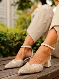 CZÓŁENKA NA NISKIM OBCASIE HEGO'S Milano