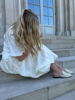 KLAPKI Z OZDOBNĄ KOKARDKĄ HEGO'S Milano