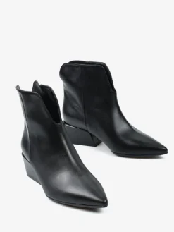 KLASYCZNE BOTKI HEGO'S MILANO