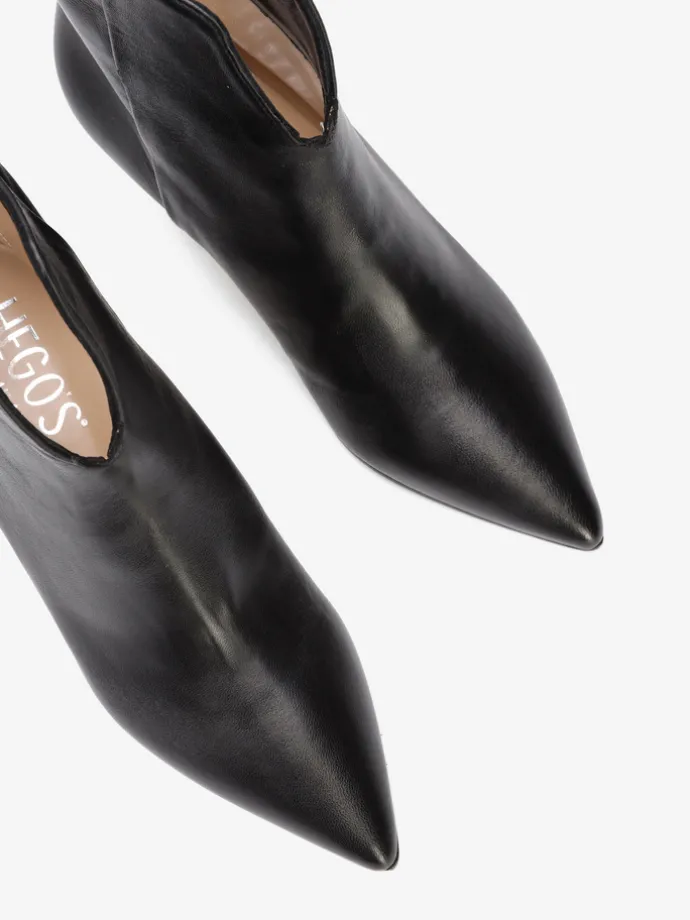 KLASYCZNE BOTKI W SZPIC HEGO'S MILANO