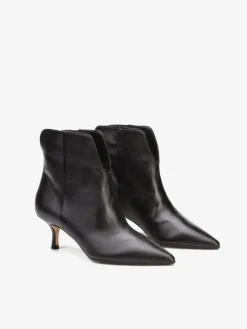 KLASYCZNE BOTKI W SZPIC HEGO'S MILANO