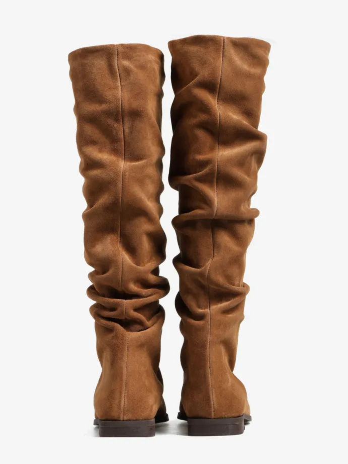 KOZAKI NA PŁASKIEJ PODESZWIE HEGO'S Milano