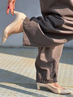 KREMOWE SZPILKI HEGO'S Milano