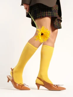 LAKIEROWANE SZPILKI Z ODKRYTĄ PIĘTĄ HEGO'S Milano