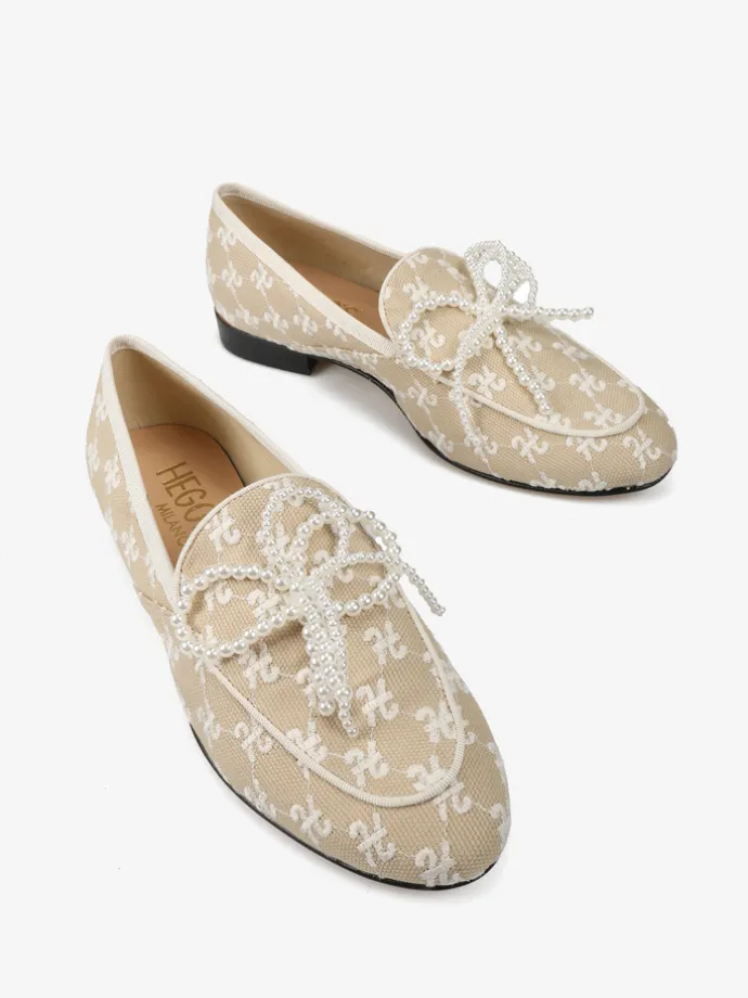 MOKASYNY Z KOKARDĄ Z PEREŁ HEGO'S Milano