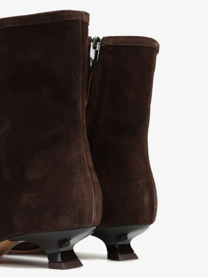 ZAMSZOWE BOTKI NA NISKIM OBCASIE HEGO'S MILANO