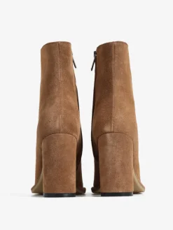 ZAMSZOWE BOTKI NA OBCASIE HEGO'S MILANO